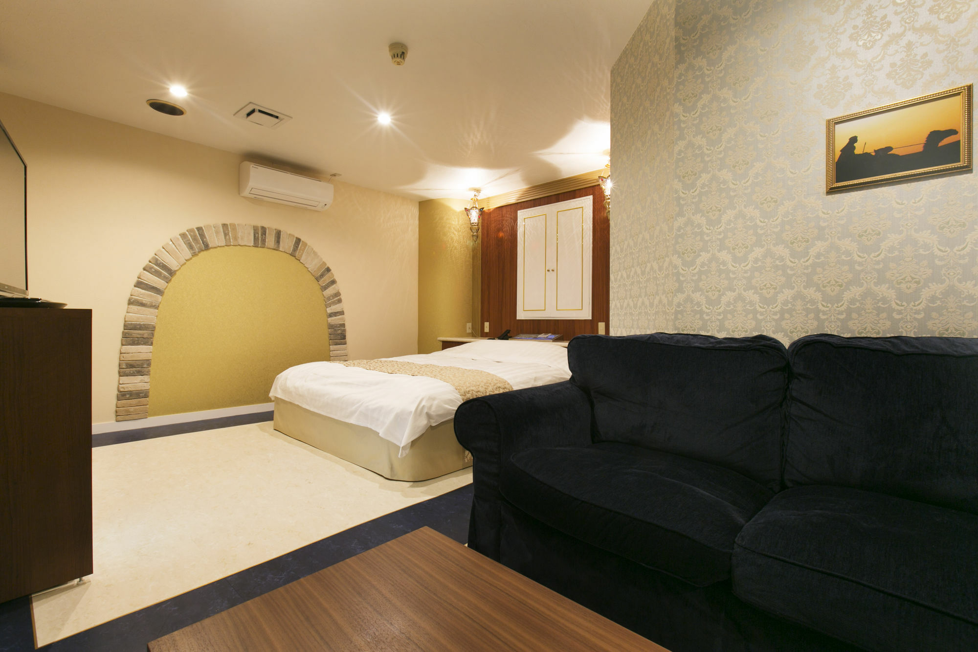 Hotel Atlantis Higashi Osaka (Adults Only) Екстериор снимка